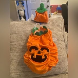 Halloween pumpkin xsmall pet costume.